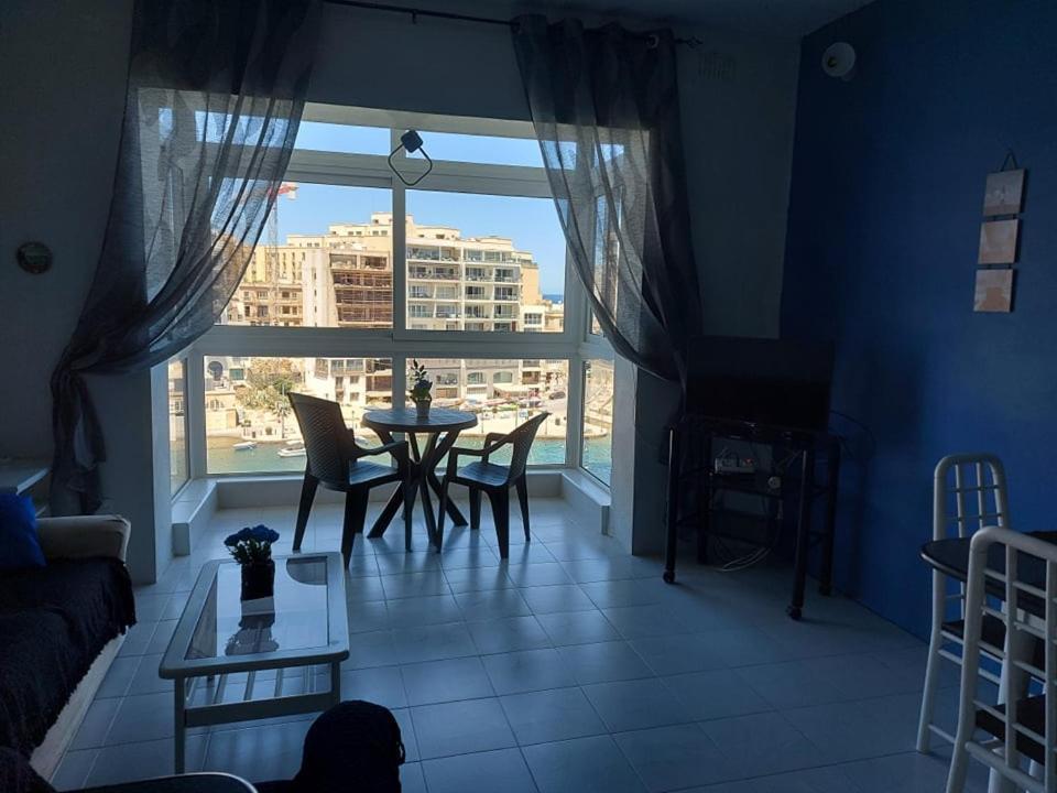 Spinola Bay Sea Front Apt 6 San Julián Exterior foto